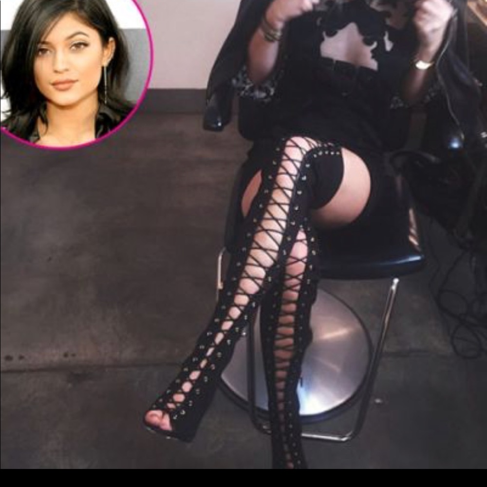 COPY - Lace up heels tall Kylie Jenner